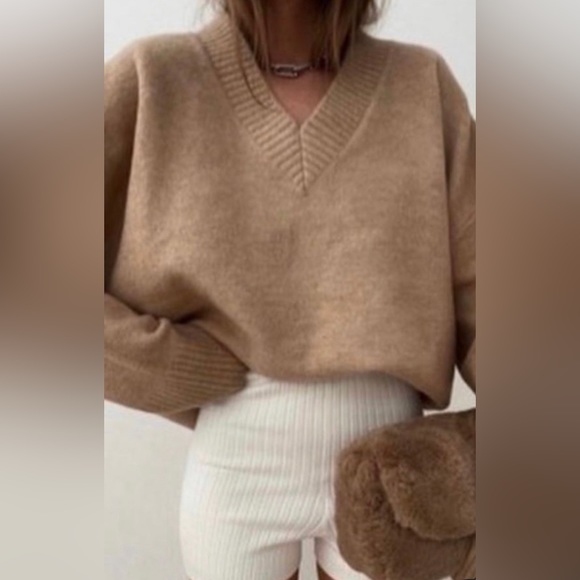 Zara OVERSIZED V-NECKLINE KNIT SWEATER - Picture 5 of 11